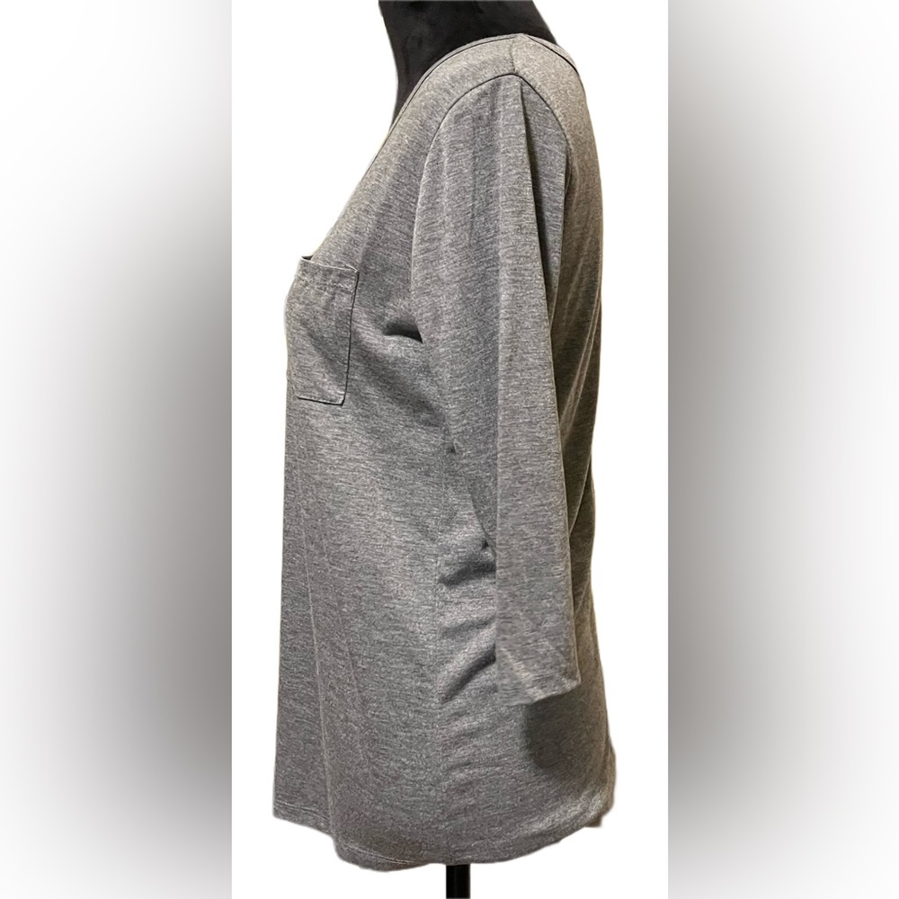 ladies shirt - Picture 3 of 7